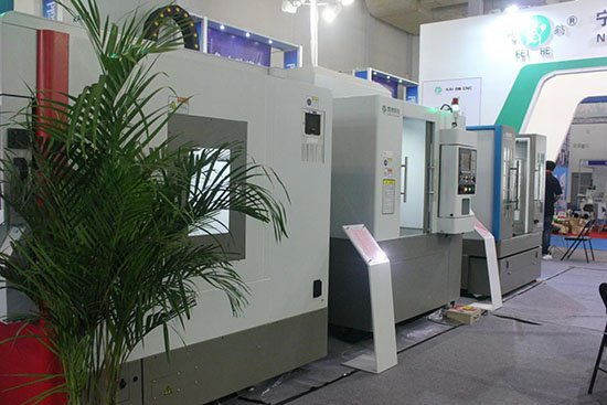 數(shù)控雕銑機(jī),模具雕銑機(jī),立式加工中心,石墨雕銑機(jī)-凱博數(shù)控 凱博數(shù)控