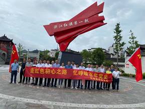 數(shù)控雕銑機,模具雕銑機,立式加工中心,石墨雕銑機-凱博數(shù)控 數(shù)控雕銑機,模具雕銑機,立式加工中心,石墨雕銑機-凱博數(shù)控